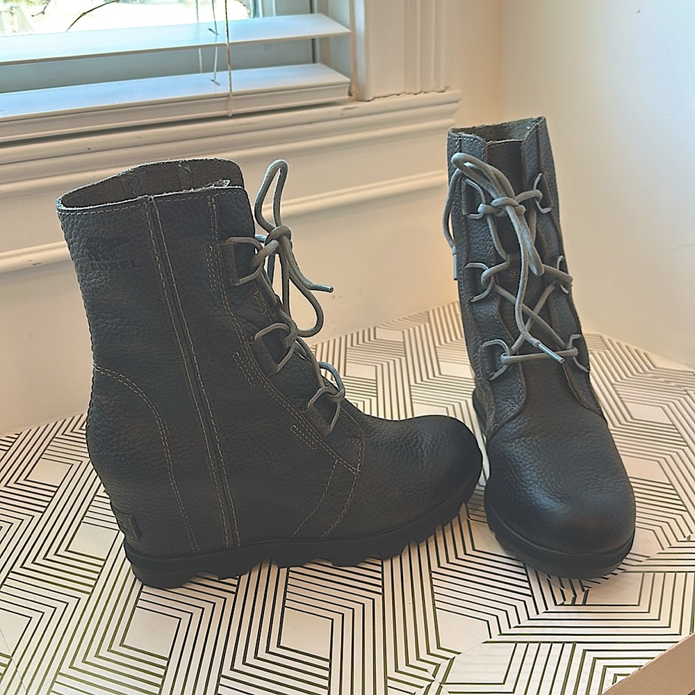 SOREL JOAN OF ARCTIC WEDGE II QUARRY size 7 NWOT